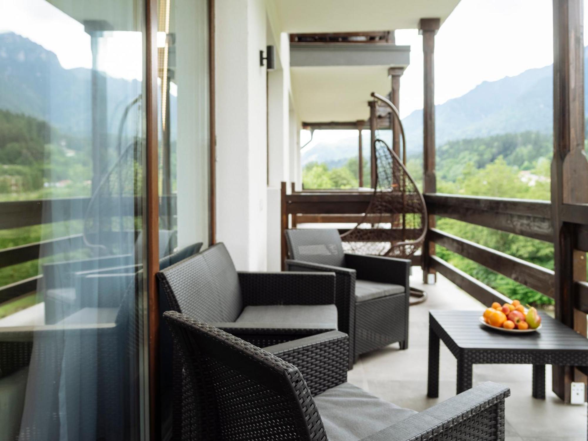 Nature Loft By The River Busteni Exterior photo